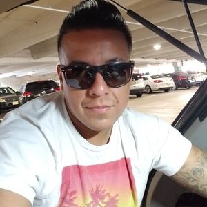 Meet your Posher, Moises